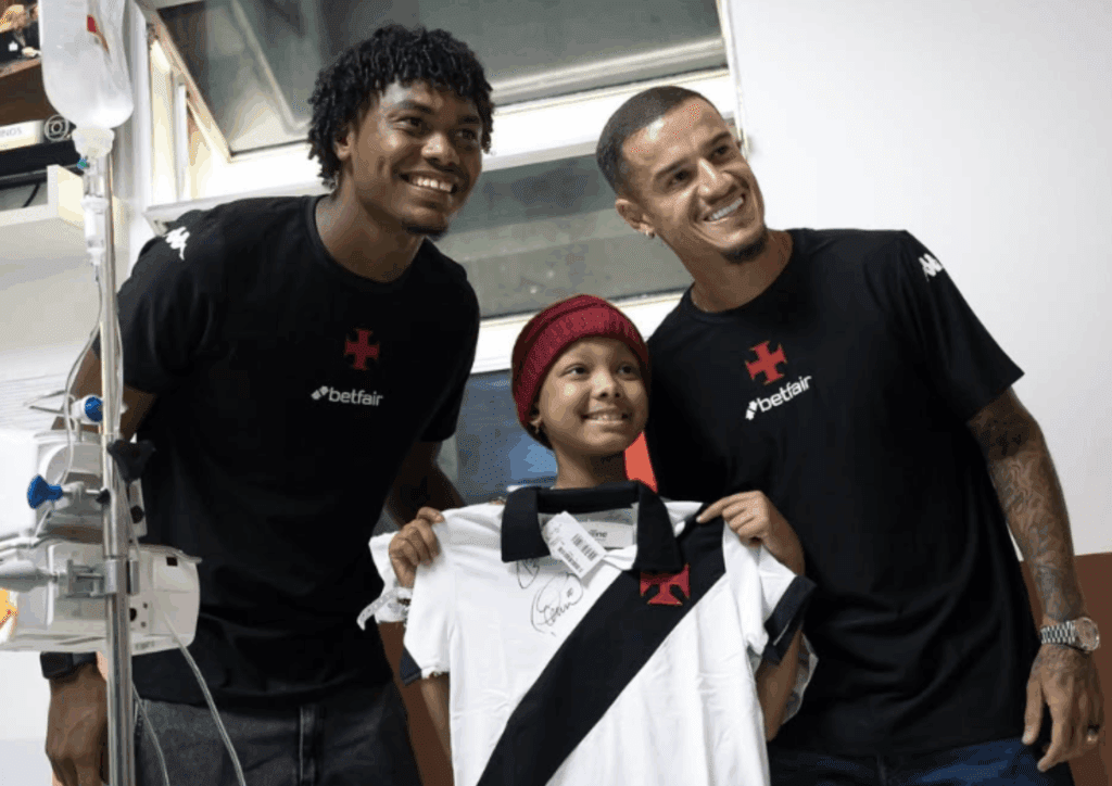 8-1024x724 Philipe Coutinho e Gabriel Silva visitam o INCA
