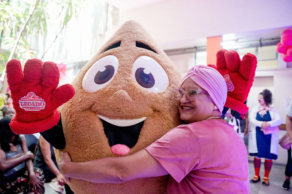 RIT07065 Outubro Rosa no INCAvoluntário enaltece autoestima