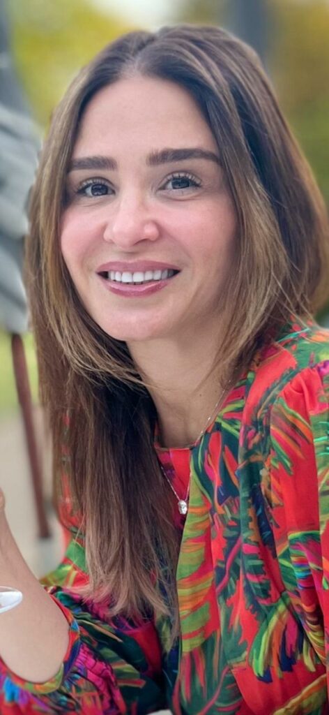 WhatsApp-Image-2026-04-28-at-08.00.42-472x1024 Voluntária transforma livro em apoio a pacientes do INCA